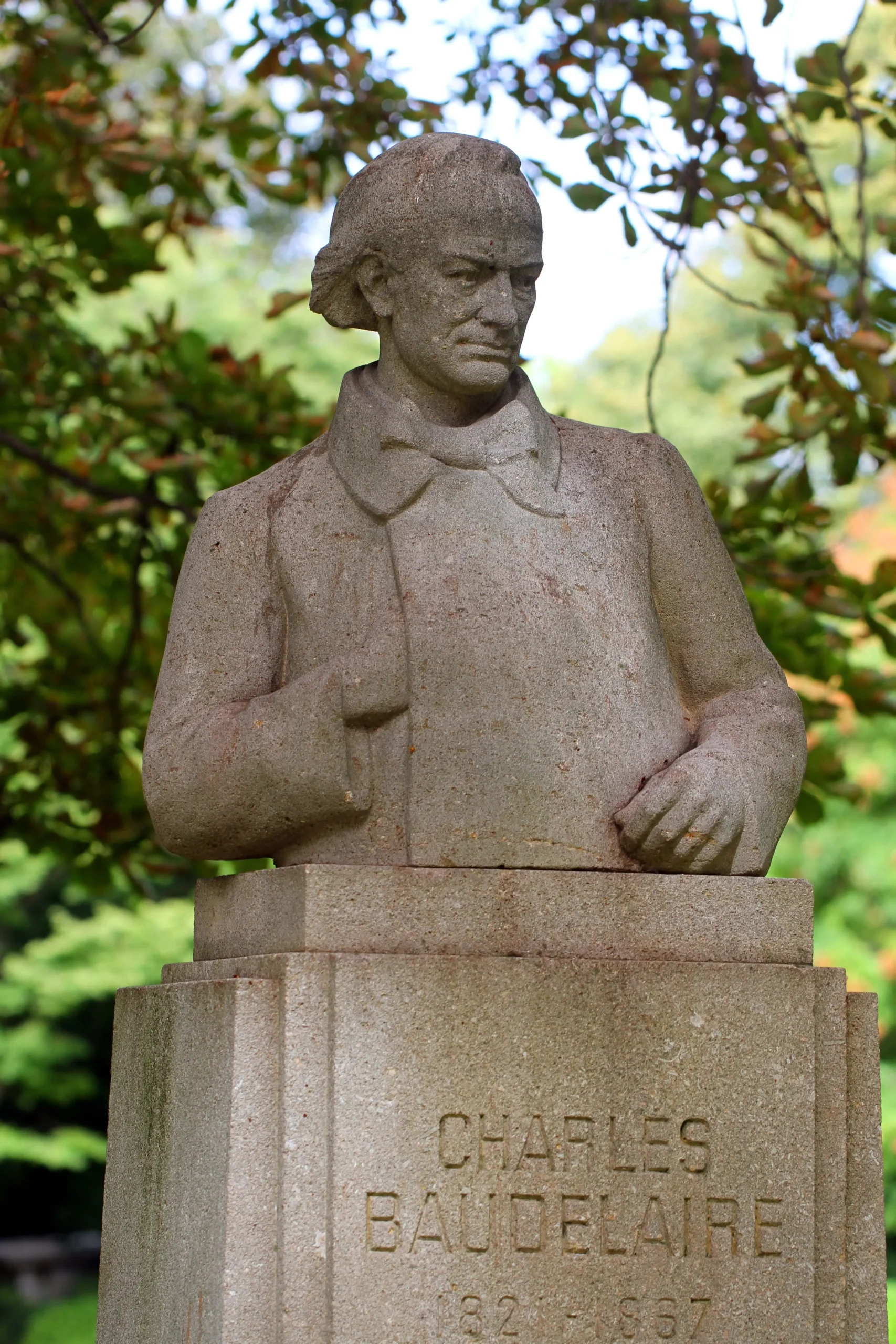 Statue von Haschisch-Esser Charles Baudelaire